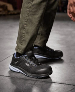 Keen Women's Vista Energy ESD (Carbon-Fiber Toe) | Hydrangea/Black -Keen 1025241 PDP LeftImage