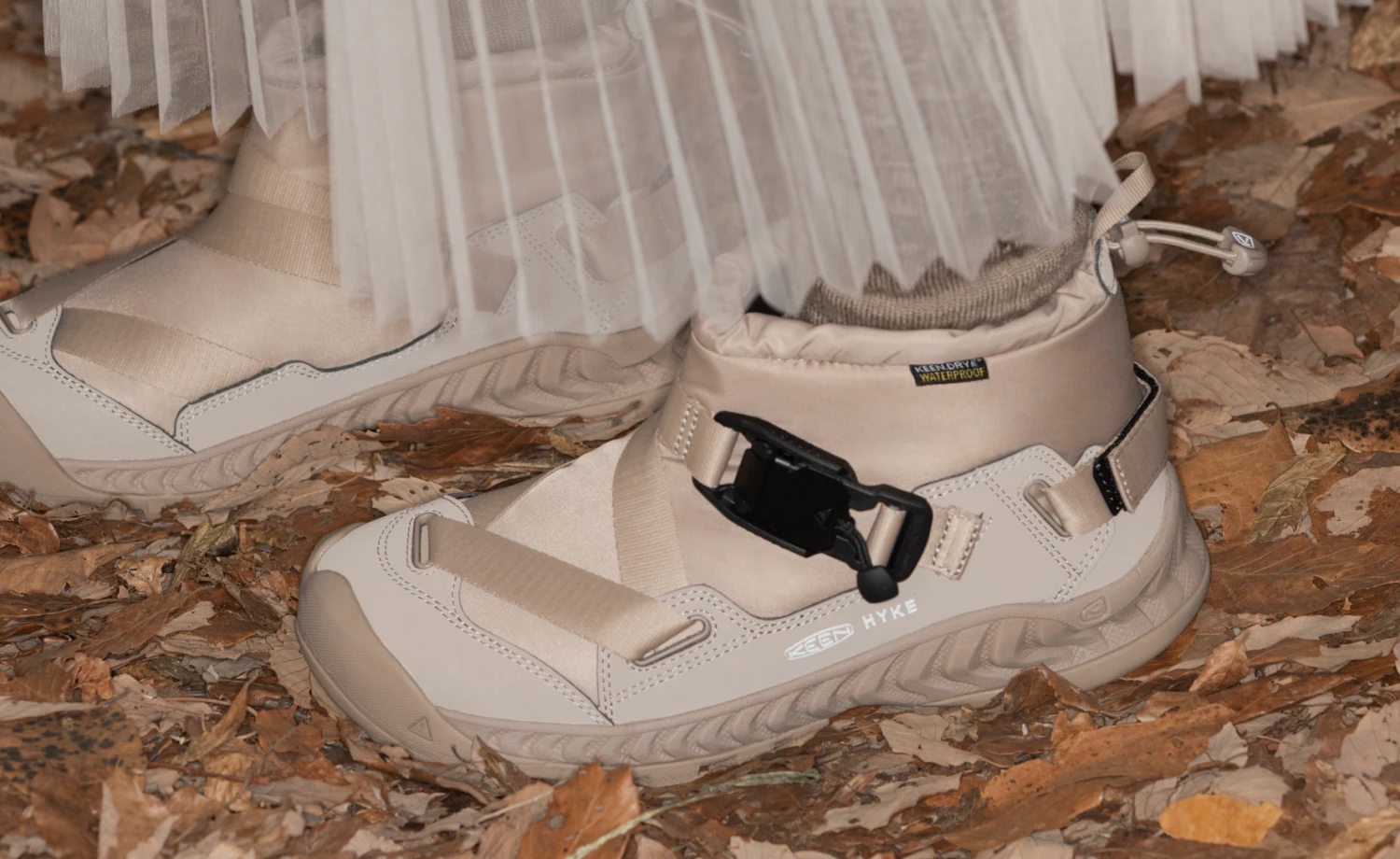 Keen Women's Hoodzerra NXIS Waterproof Boot X HYKE | HYKE Timberwolf 9 Keen Women's Hoodzerra NXIS Waterproof Boot X HYKE | HYKE Timberwolf - Image 7