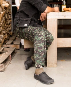 Keen Men's Howser III Slide | Charcoal Grey Felt/Black 14 Keen Men's Howser III Slide | Charcoal Grey Felt/Black -Keen MHowserIIISlideLifestylePDPLeft ef6ed5be ea20 4471 a56e 6ab89804c214