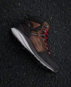 Keen Men's Red Hook Waterproof Boot (Carbon-Fiber Toe) | Tobacco/Black 15 Keen Men's Red Hook Waterproof Boot (Carbon-Fiber Toe) | Tobacco/Black -Keen SDD 604 RedHook 1024576 Right Image 1