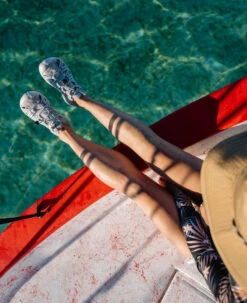 Keen Women's Drift Creek H2 Sandal | Black/Black 18 Keen Women's Drift Creek H2 Sandal | Black/Black -Keen WDriftCreekH2LifestylePDPLeft ee4e2762 6eab 4a7e b1cc ab755aa33f3e